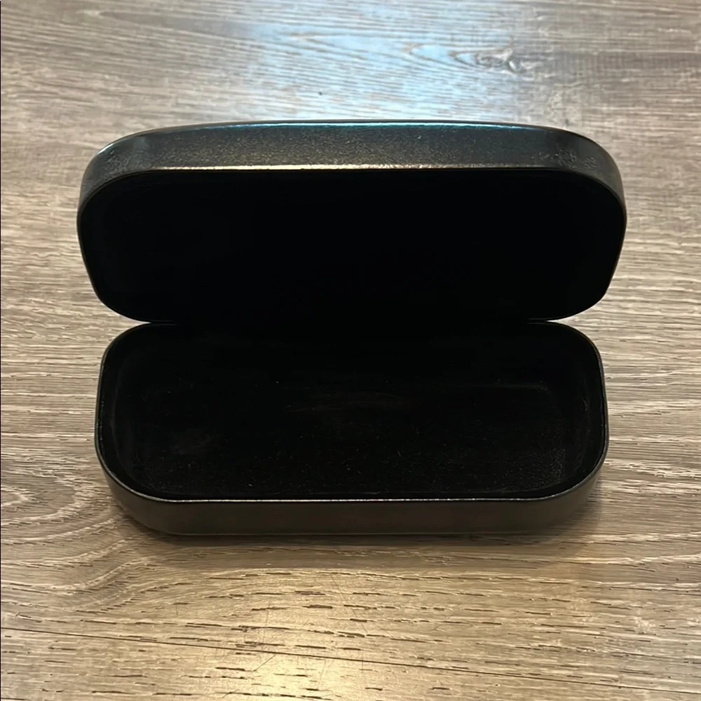 Coach Clamshell Sunglass Hardcase - Picture 2 of 4